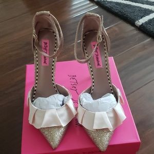 Brand new gold betsey Johnson shoes